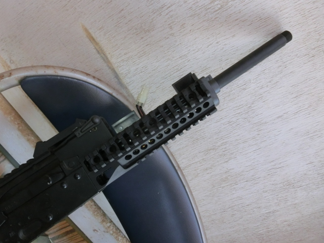 次世代AKS74N用レイルハンドガードとグリップの取り付け加工とAKS74U用サムホールハンドガードの製作！