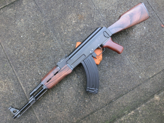 STD AK47サムホールハンドガードの製作とタクティカルウッドグリップの製作！