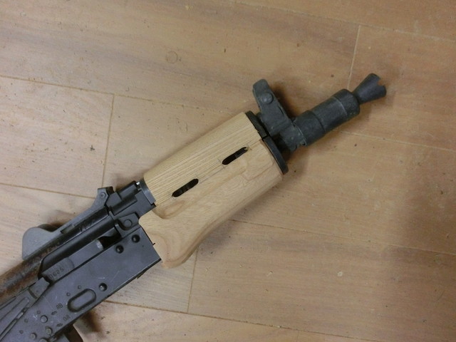 次世代AKS74U用ウッドハンドガードの製作！
