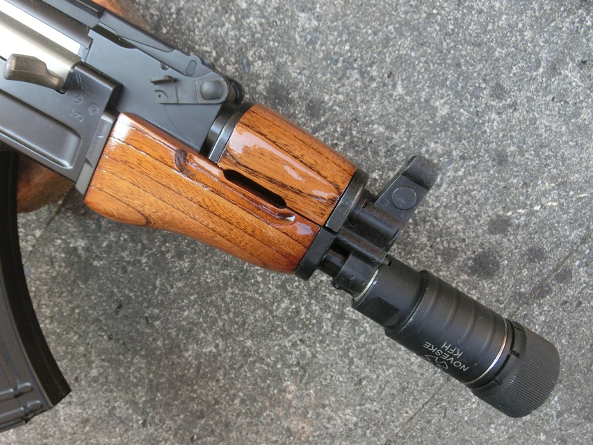 次世代AK102レイル取り付け加工とKSC　Vz61用ウッドグリップの製作！