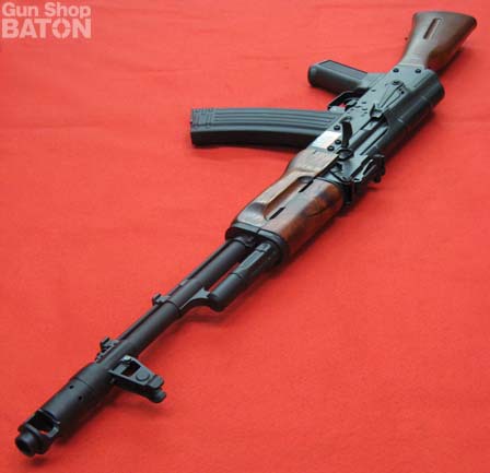 Gun Shop BATON blog:“鉄”と“木”のアサルトライフル APS AK-74あります