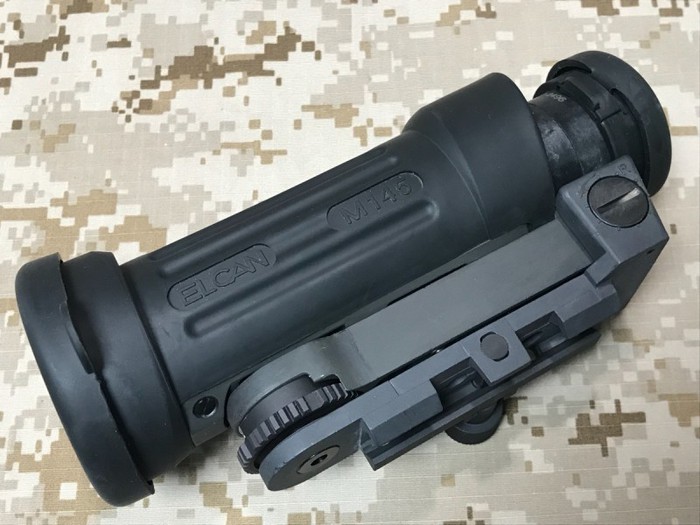 DEVGRU HK416/MP7 使用  実物 S&S フラッシュライトマウント　タン のご紹介