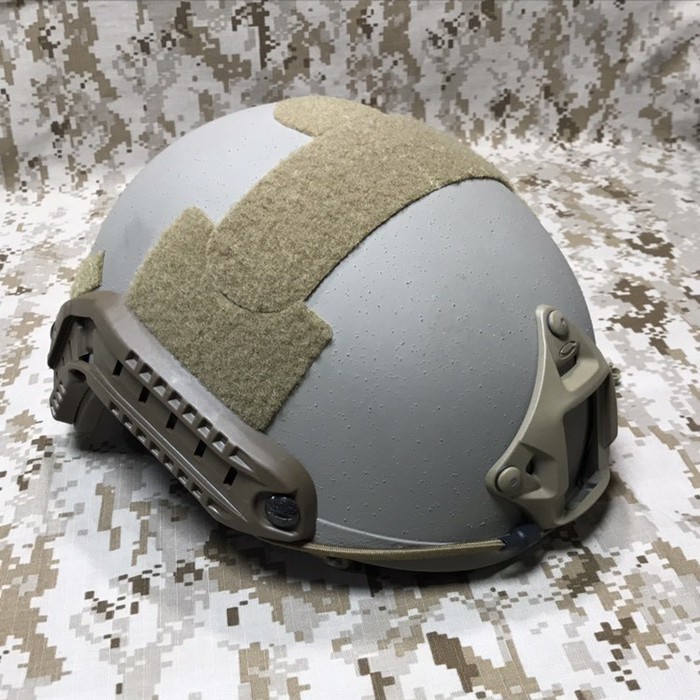放出品 OPS-CORE FAST バリスティックヘルメット マルチカム S/M 旧型 のご紹介
