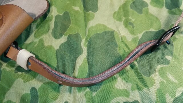 ベルト留め ベルト留め
