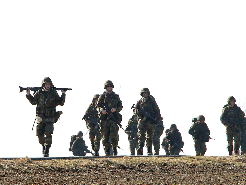 ドイツ連邦軍装備勧誘 ドイツ連邦軍装備勧誘