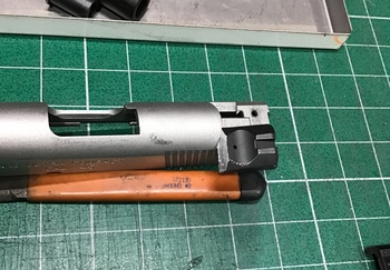 V10リアサイト