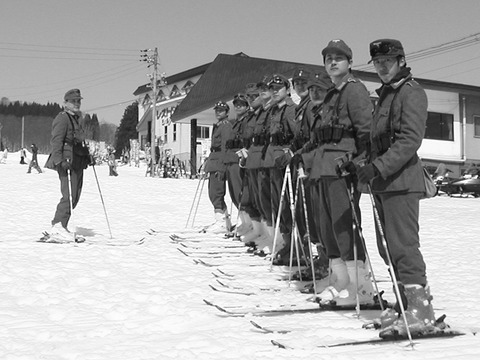 11WW2ドイツ陸軍軍装によるスキー訓練その２。