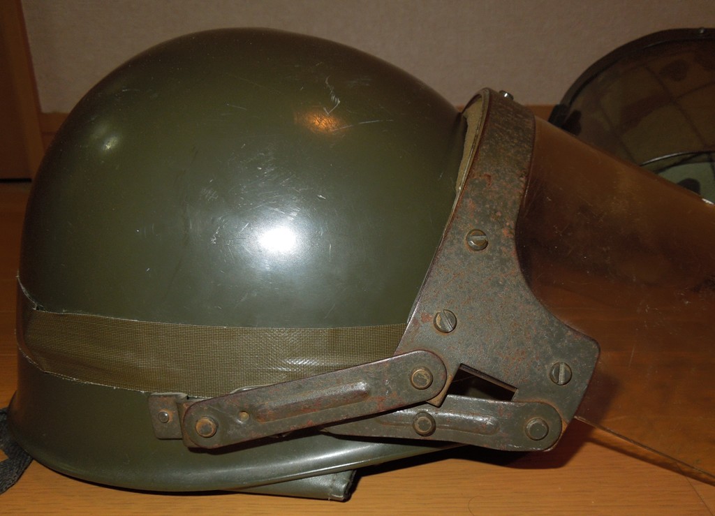 SB-8型ヘルメット（自衛隊用）