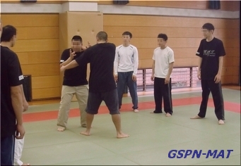 GSPN-MAT護身格闘術訓練
