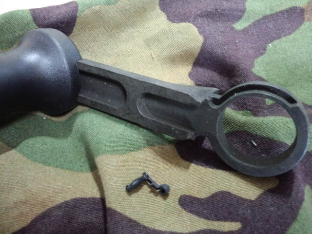 M240のキャリングハンドル