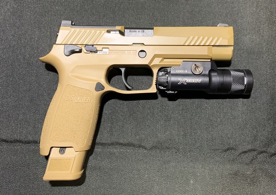 VFC/UMAREX GLOCK G19 Gen4 タクティカルライト装着