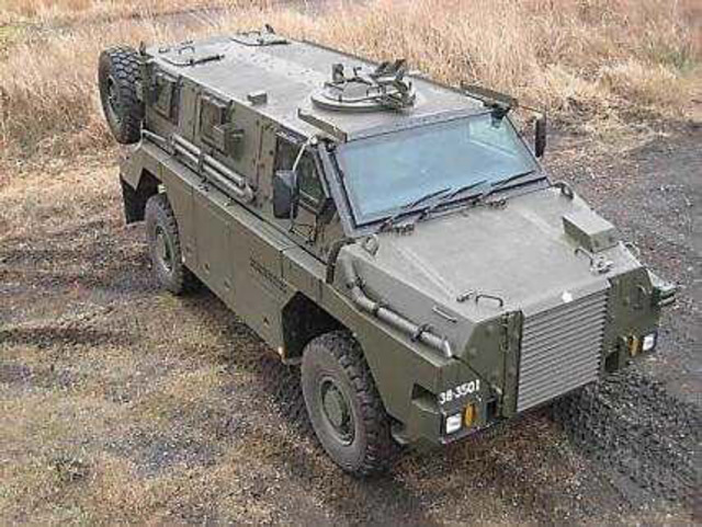 陸上自衛隊、「輸送防護車 MRAP (エムラップ) 」を初公開