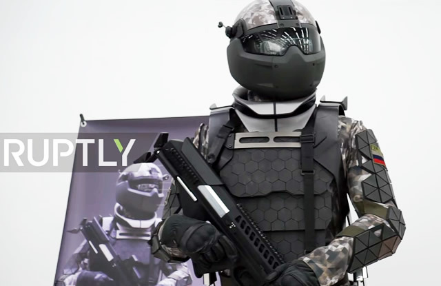 ロシアの軍事研究所がSF映画さながらの次世代戦闘スーツ・プロトモデルを展示。数年内に開発へ