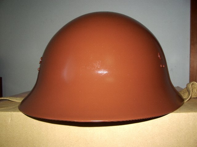 中田商店製？　複製　日本陸軍　旧型鉄帽（星型通気孔型）