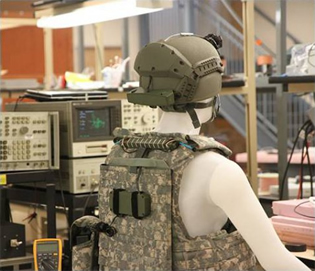米陸軍、ワイヤレスによる電力転送を模索
