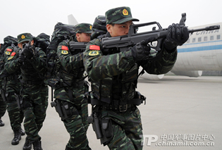 中国武装警察 特殊部隊の新戦闘服