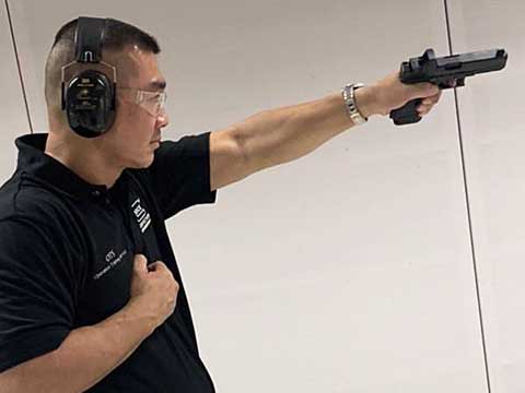 GLOCK(グロック)をなぜプロが選択するのか(第一回) GLOCK(グロック)をなぜプロが選択するのか(第一回)