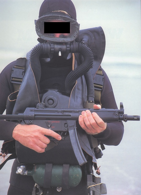 Navy SEALs 使用武器の考察 ⑨　「MP5」編 （中編）