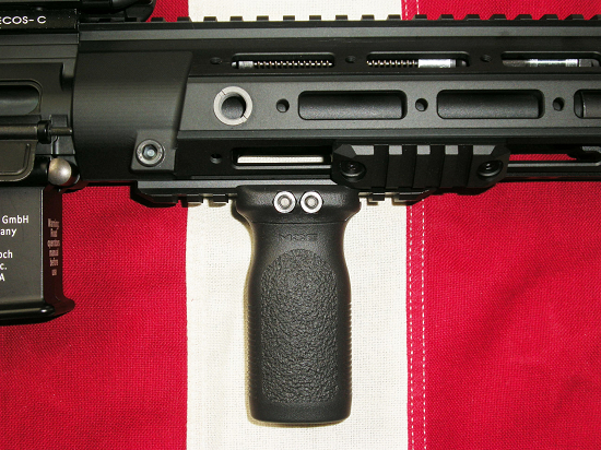 MAGPUL PTS RVG【Railed Vertical Grip】BLACK