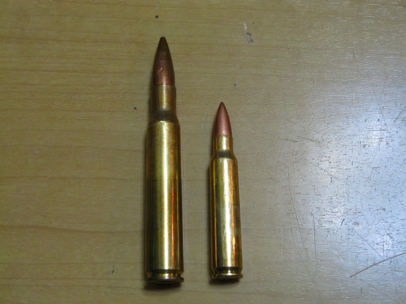 5.56×45mm NATO弾とM27リンク（5.56 NATO & M27 Belt Cartridge Link）