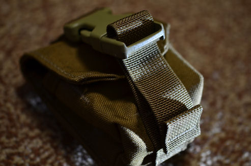 USMC Eagle Industries M67　FRAG GRENADE POUCH　COYOTE BROWN