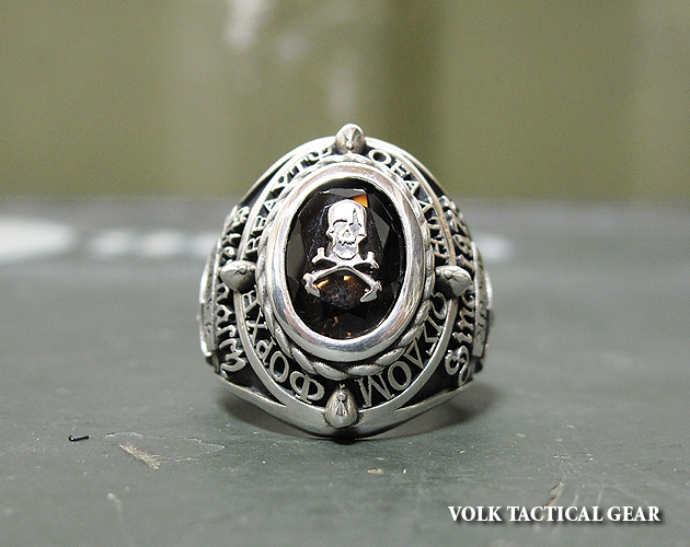 Volk College Ring / Sample