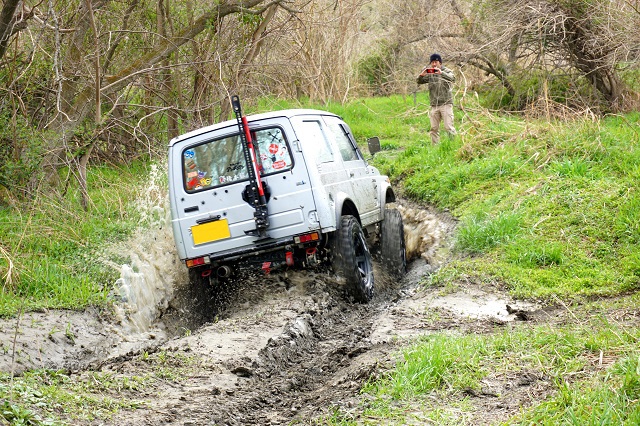 Playing in the MUD　車で泥遊びしてきた！