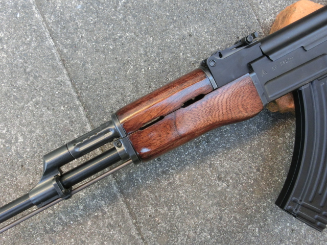 次世代AKS74U用ハンドガードの製作　荒加工完了！