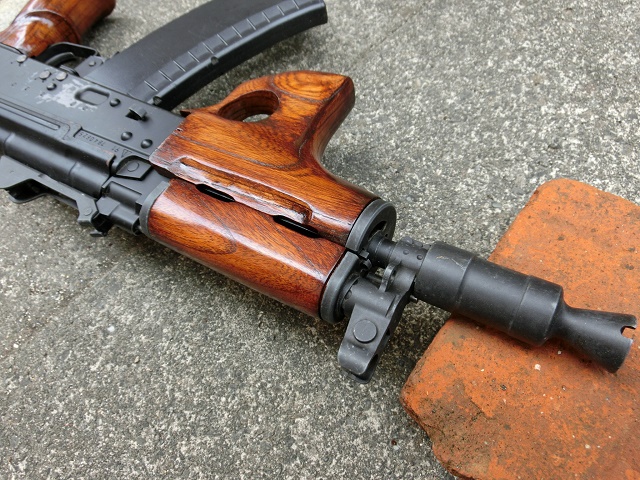 次世代AKS74Uサムホールハンドガードの完成と、βスペツナズ用グリップの製作！