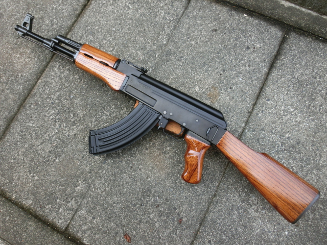 次世代AKS74N用ウッドハンドガードの製作！