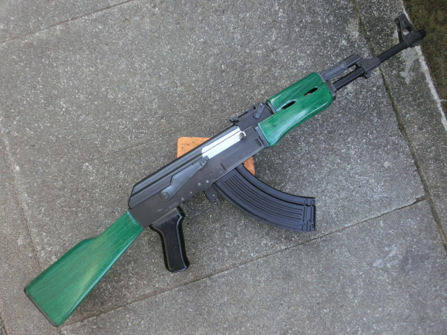 STD AK47用サムホールハンドガードの製作とAKMタイプウッドハンドガードの製作！