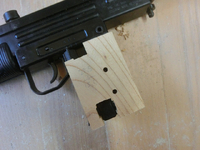 ミニUZI用ウッドグリップの製作！！
