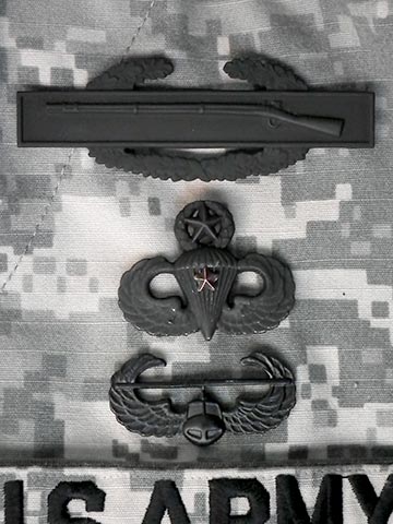 金属製スキル徽章
