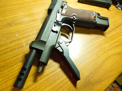 あんこが 入ってまう:KSC M93RⅡHWのスライドが・・・・・