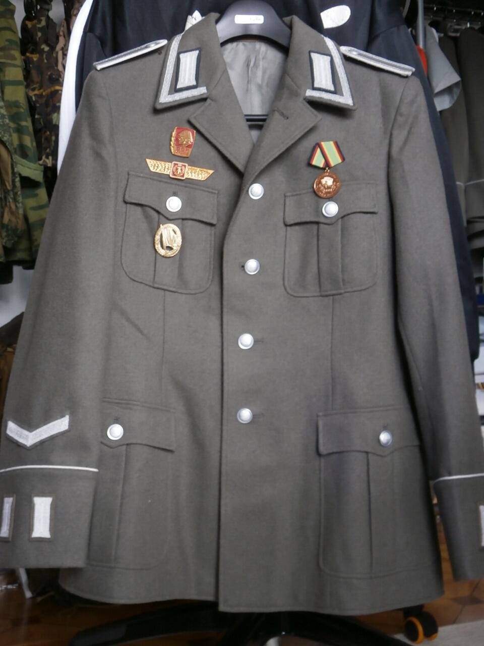 東ドイツ軍 下士官制服 - ミリタリー