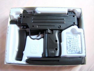 アカデミーまつり（７）～隠しダマのmiｃro UZI