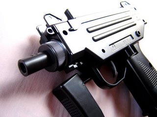 アカデミーまつり（７）～隠しダマのmiｃro UZI