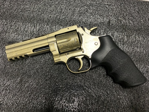 ドンクairsoft:ASG Dan Wesson 715 4 Inch CO2リボルバー