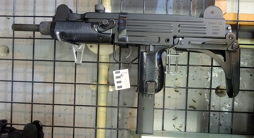 生産終了品マルイUZI-