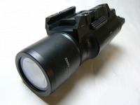 SUREFIREタイプ X300ウェポンライト