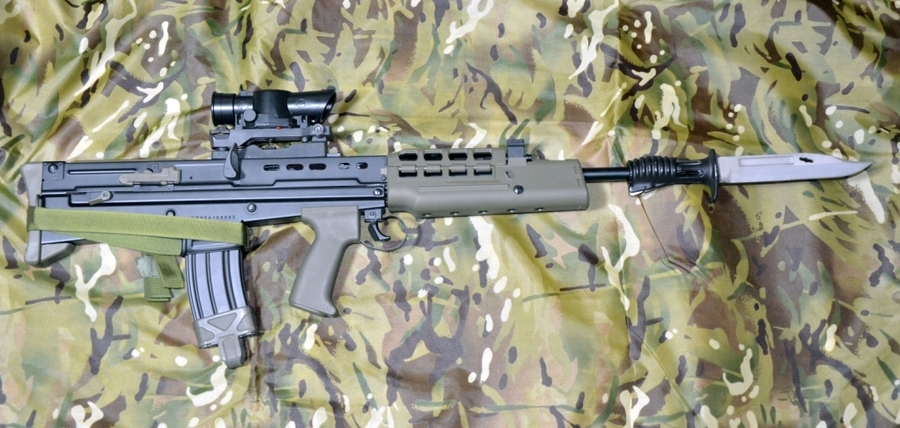 完璧 SA80 L85 銃剣 ラバー製 レプリカ イギリス 英 軍 Virtus 装備 