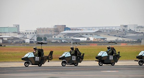 八尾駐屯地創立65周年 中部方面航空隊創隊57周年記念行事 ３