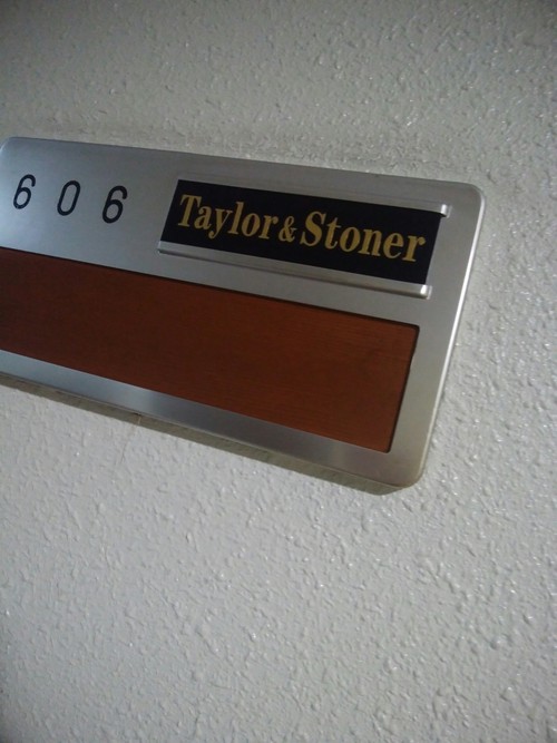 taylor-stonerにきてみたが