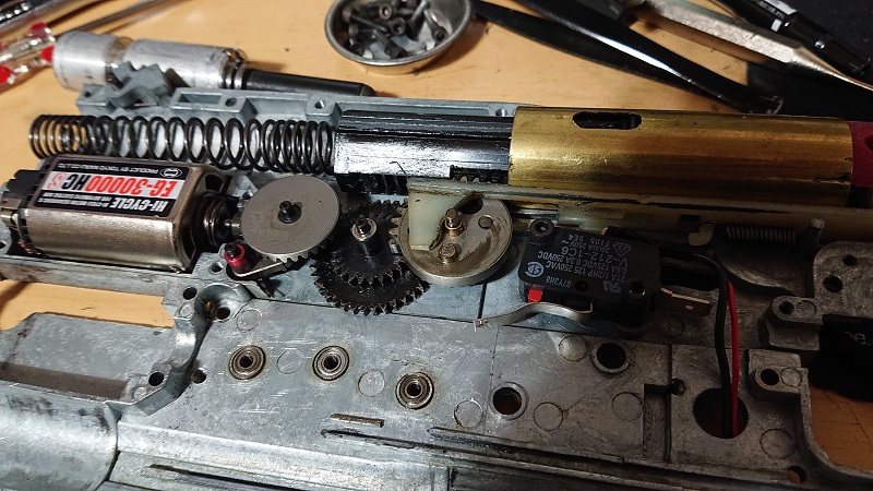 ミカン箱:A&K M249 MINIMI PARAモデル(中古)を買いました ミカン箱:A&K M249 MINIMI PARAモデル(中古)を買いました
