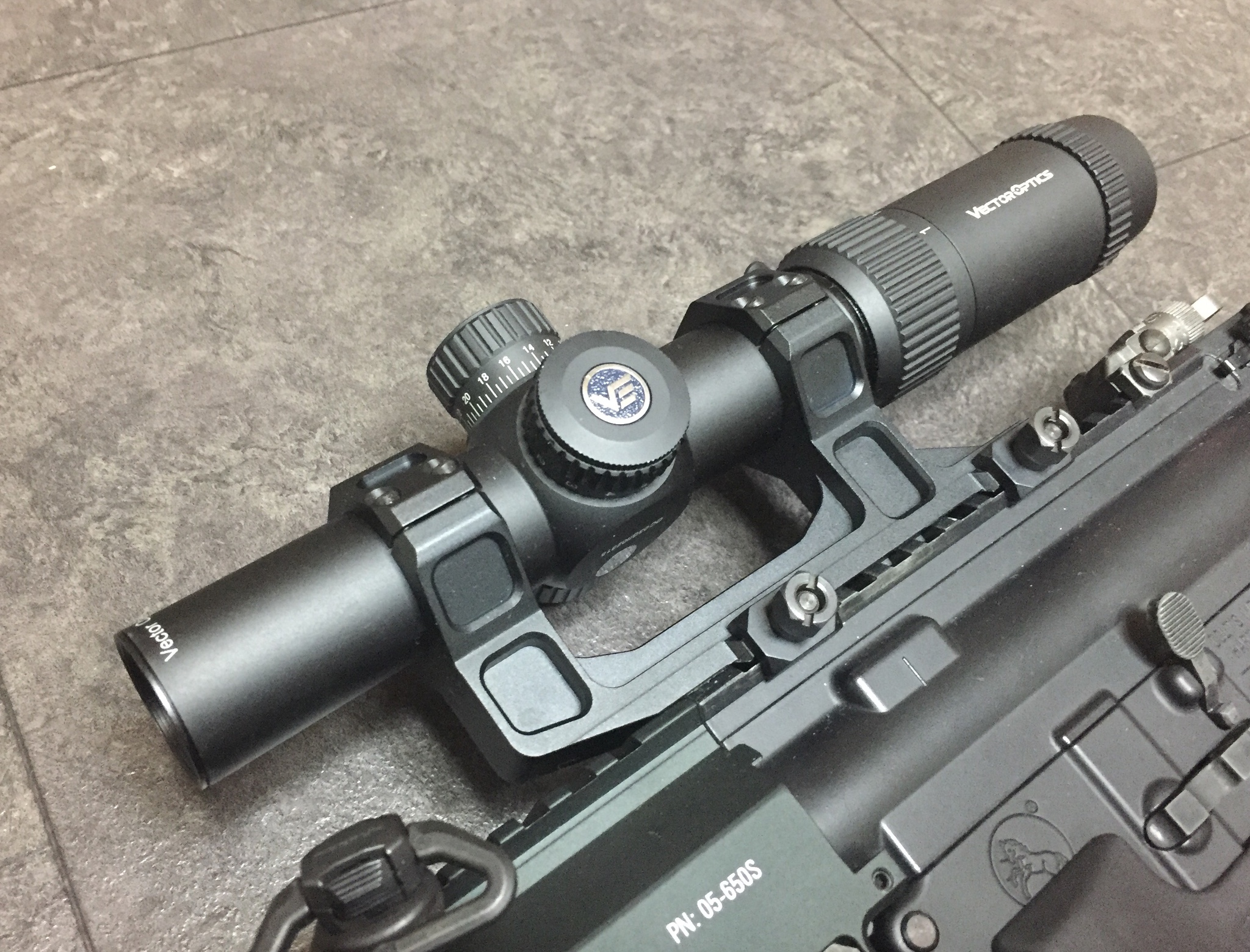 隠れガンオーナーの隠れ家:Vector Optics Forester Gen.2