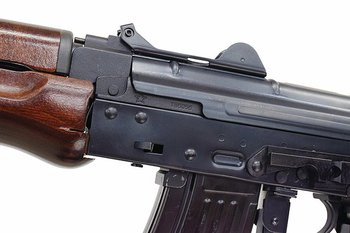 まるで肩を蹴られているような強烈なリコイルショック!BOLT AKS74UN入荷しました! まるで肩を蹴られているような強烈なリコイルショック!BOLT AKS74UN入荷しました!