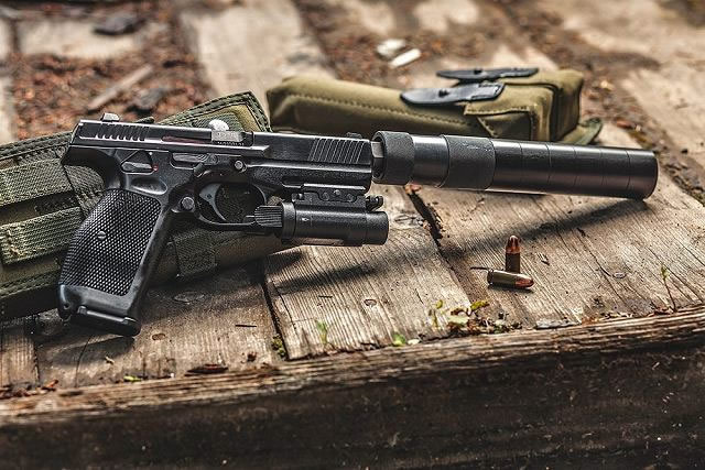 カラシニコフのPL-14拳銃がPL-15にアップデートされ公開