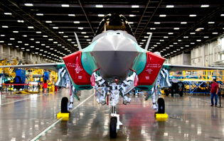 Lockheed Martin 通算 100 機目の F-35A をデリバリー
