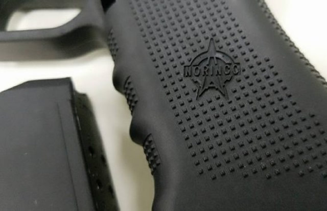 中国北方工業公司のロゴが入ったグロックのクローンフレームが目撃される