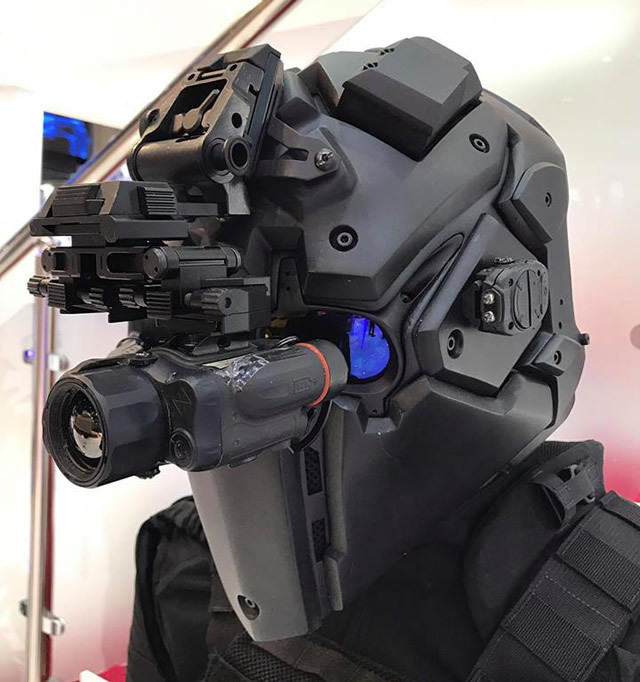 エアソフト用途をルーツに持つDEVTAC JapanのヘルメットがIDEX2017に展示。各国特殊部隊が試験用途に発注
